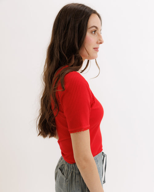 Cameo Tee