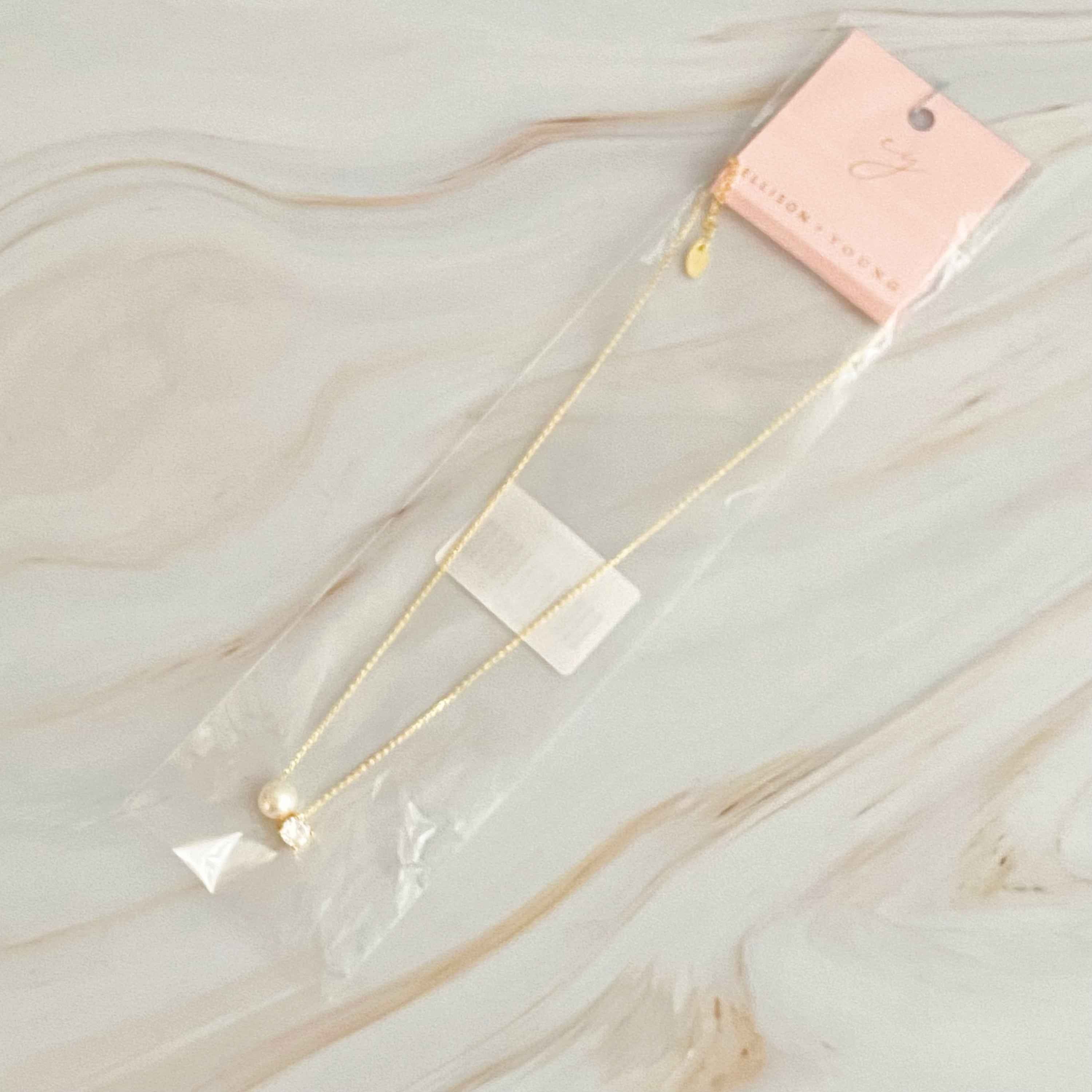Single Pearl And Diamond Necklace