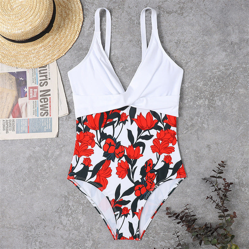Fashionable Women's Slim Colorblock Swimsuit With Chest Pad